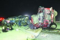 遼寧本溪沈本產(chǎn)業(yè)大道歪頭山11月1日車(chē)禍 造成5人死