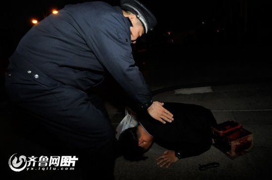 無(wú)腿歌手陳州有一顆感恩的心
