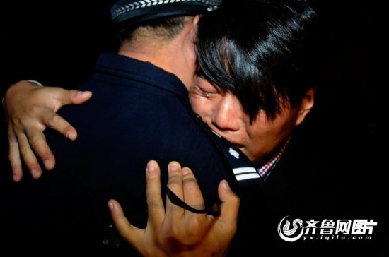 無(wú)腿歌手陳州有一顆感恩的心