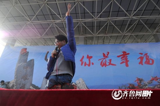 無(wú)腿歌手陳州有一顆感恩的心