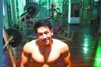 武漢男神老師教體育 漢口學院司高峰受女生歡迎