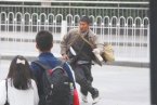劉德華南昌火車(chē)站演農(nóng)民工被保安驅(qū)逐 劉德華新片《