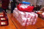浙江臺州土豪娶媳婦 聘禮600多萬現(xiàn)金288萬