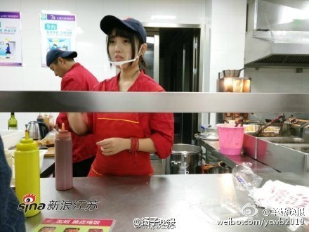 揚州大學(xué)李孌 被稱食堂女神