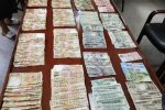倆盜賊進(jìn)別墅驚呆 錢太多了