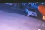 男子倒車碾死自己 太離奇