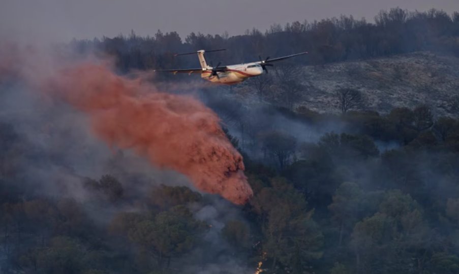 科比埃地區(qū)爆發(fā)野火，氣溫超過40度，迫使營地和修道院進行疏散以防萬一。
