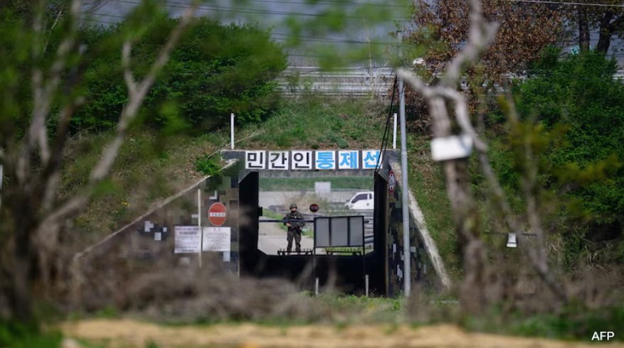 朝鮮聲稱，韓國軍方使用機槍發(fā)射了10余發(fā)警告子彈。